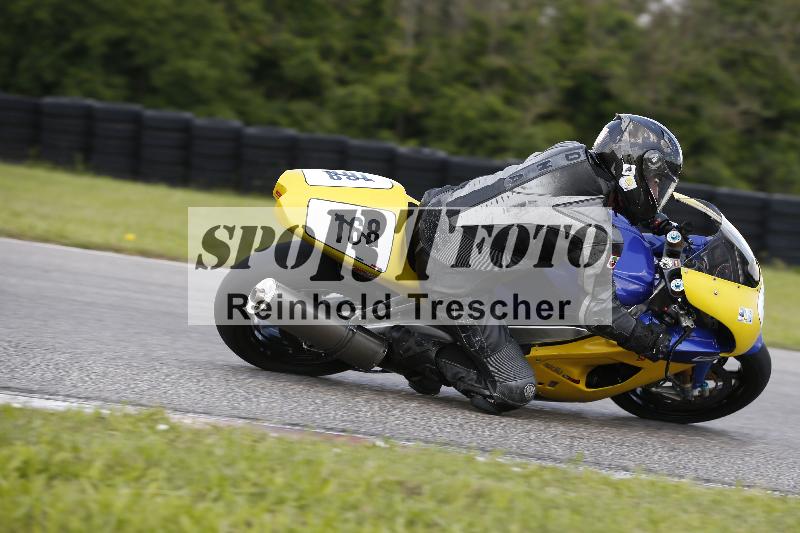 /Archiv-2024/29 12.06.2024 MOTO.CH Track Day ADR/Gruppe rot/54